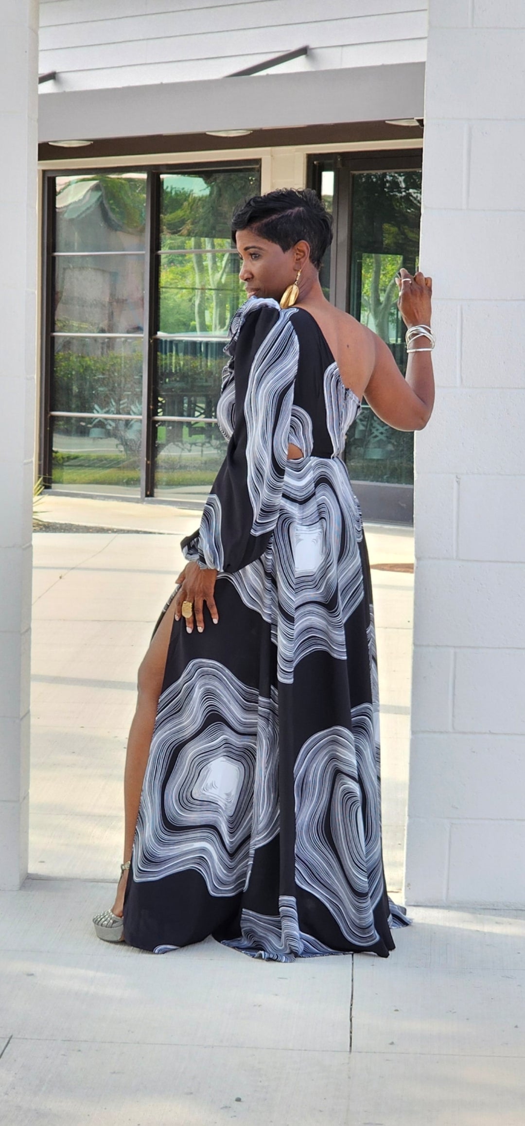 ONE SHOULDER CORSAGE MAXI DRESS
