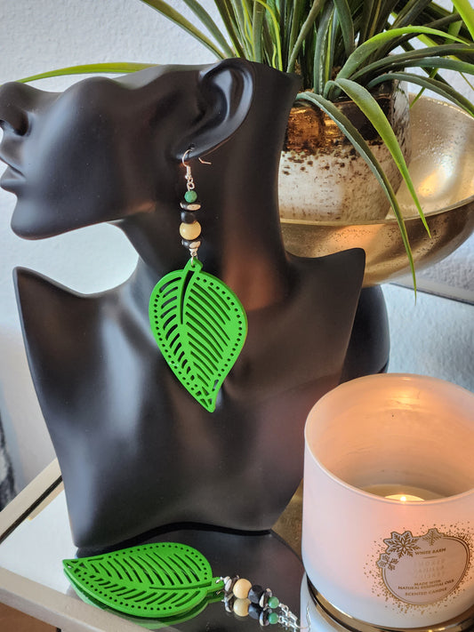 GREEN LEAF WOODEN EARRINGS
