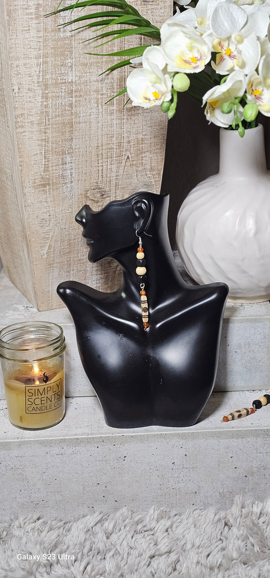 BLACK AND CREAM BEADS