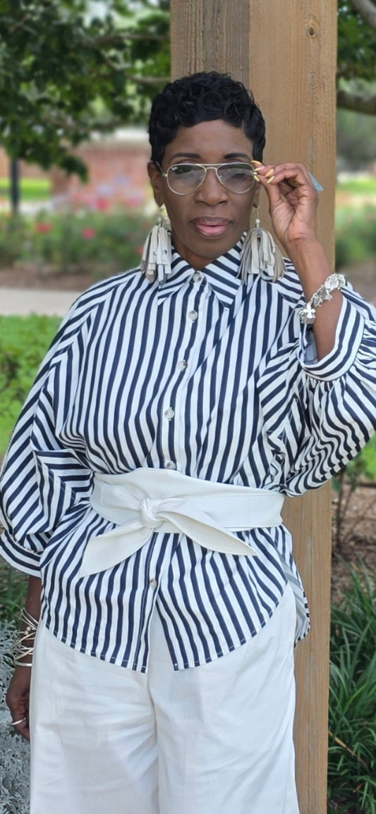 FLOWY BLUE AND WHITE BLOUSE