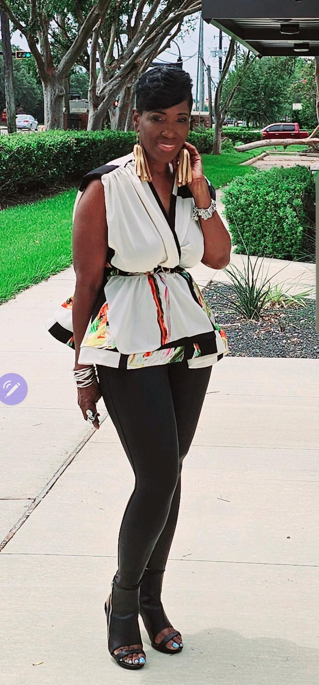 FLOWY MULTI-COLOR BLOUSE WITH BELT